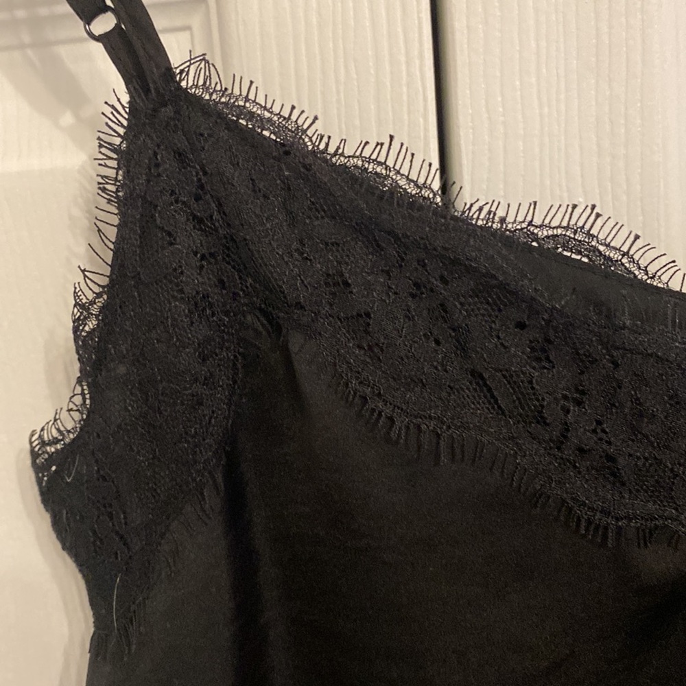 BP Lace Edged Tank - Picture 3 of 5